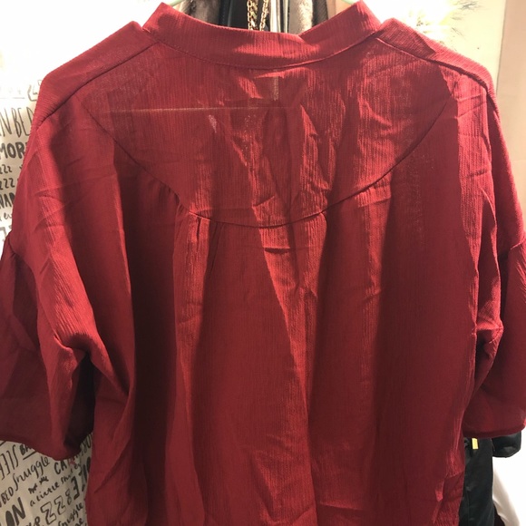 Red blouse - Picture 4 of 4